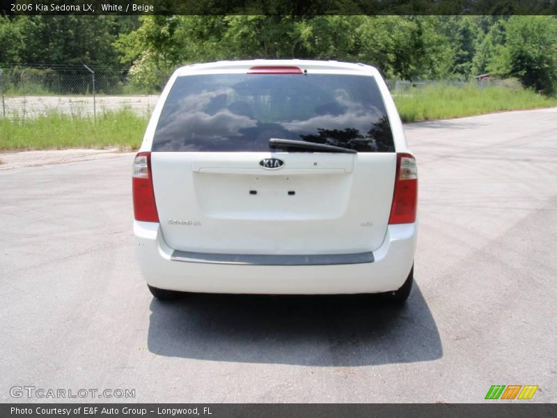 White / Beige 2006 Kia Sedona LX