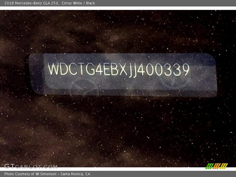 Cirrus White / Black 2018 Mercedes-Benz GLA 250