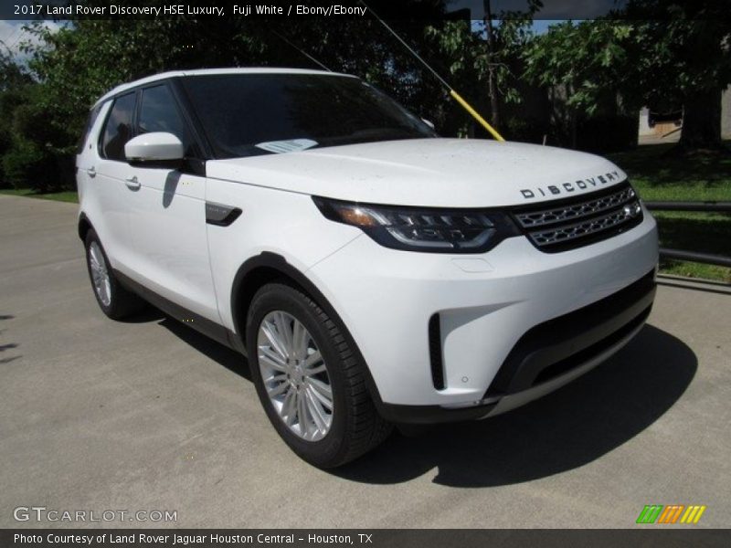 Fuji White / Ebony/Ebony 2017 Land Rover Discovery HSE Luxury