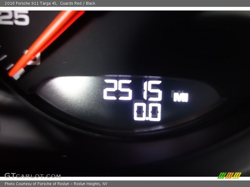 Guards Red / Black 2016 Porsche 911 Targa 4S
