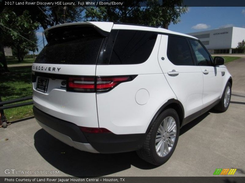 Fuji White / Ebony/Ebony 2017 Land Rover Discovery HSE Luxury