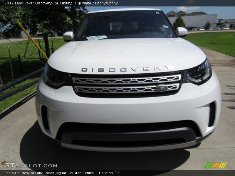 Fuji White / Ebony/Ebony 2017 Land Rover Discovery HSE Luxury