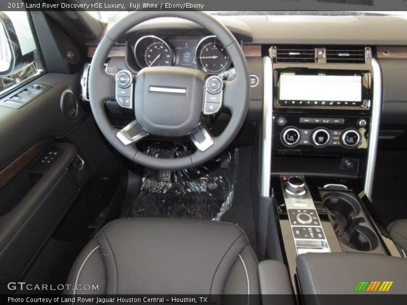Fuji White / Ebony/Ebony 2017 Land Rover Discovery HSE Luxury