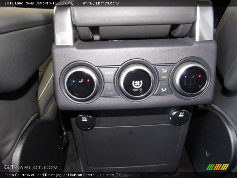 Fuji White / Ebony/Ebony 2017 Land Rover Discovery HSE Luxury
