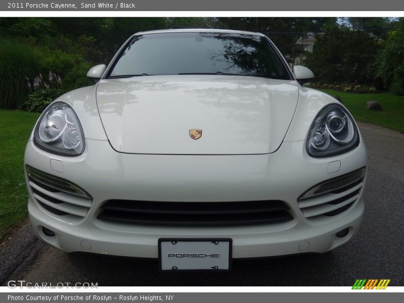 Sand White / Black 2011 Porsche Cayenne