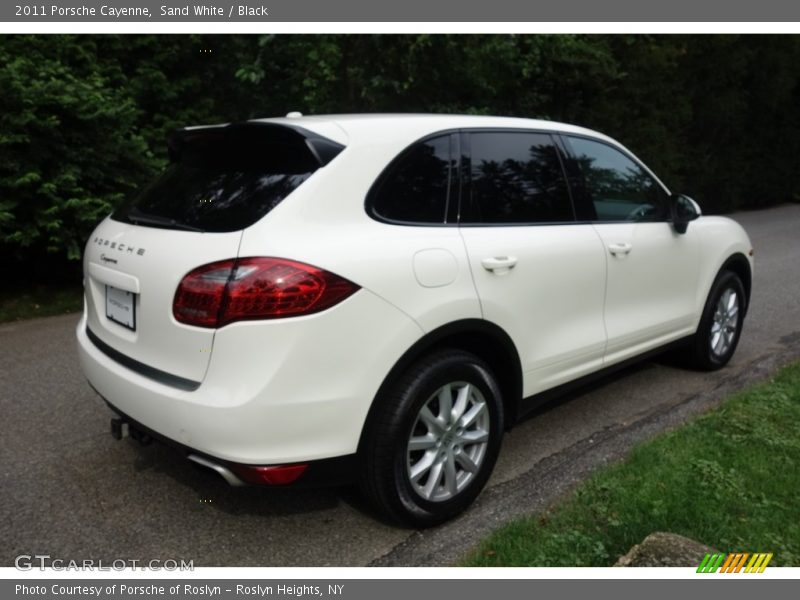 Sand White / Black 2011 Porsche Cayenne