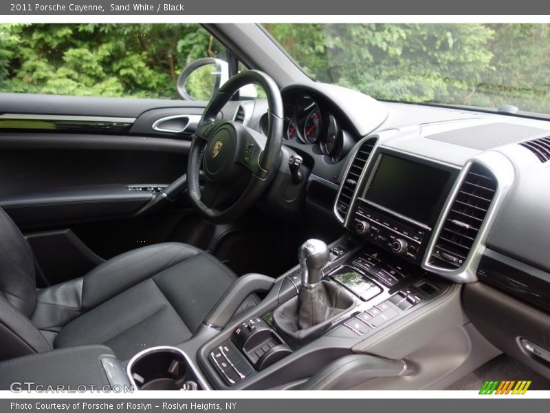 Sand White / Black 2011 Porsche Cayenne