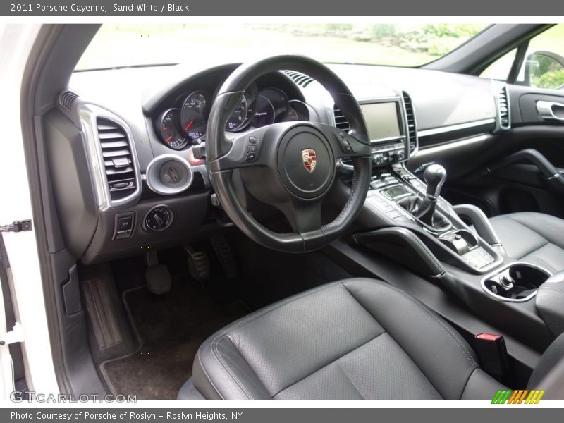 Sand White / Black 2011 Porsche Cayenne