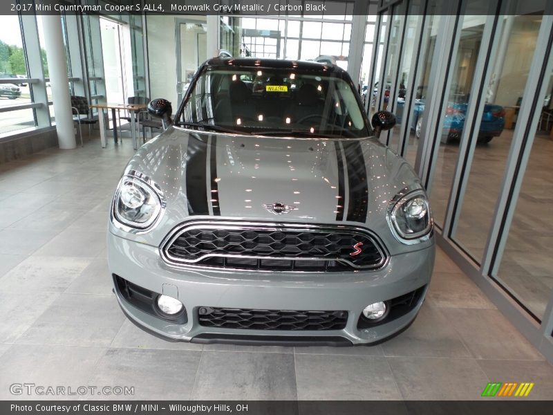 Moonwalk Grey Metallic / Carbon Black 2017 Mini Countryman Cooper S ALL4