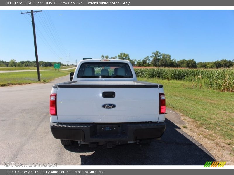Oxford White / Steel Gray 2011 Ford F250 Super Duty XL Crew Cab 4x4
