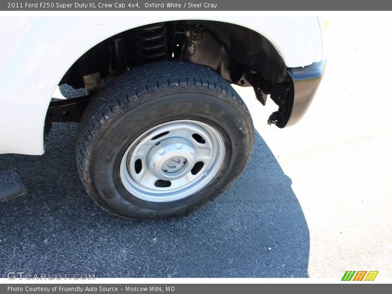 Oxford White / Steel Gray 2011 Ford F250 Super Duty XL Crew Cab 4x4