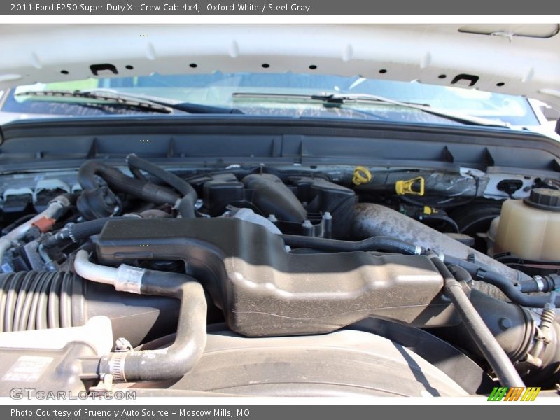 Oxford White / Steel Gray 2011 Ford F250 Super Duty XL Crew Cab 4x4