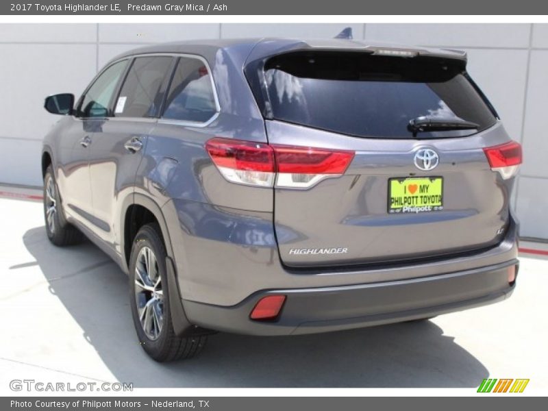 Predawn Gray Mica / Ash 2017 Toyota Highlander LE