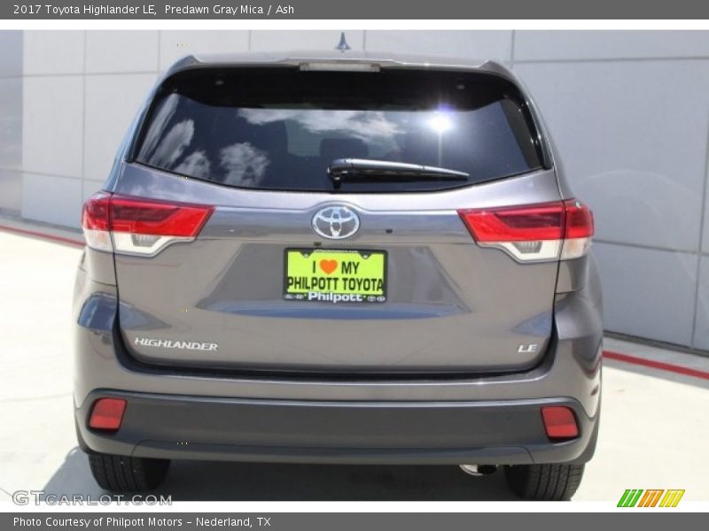 Predawn Gray Mica / Ash 2017 Toyota Highlander LE