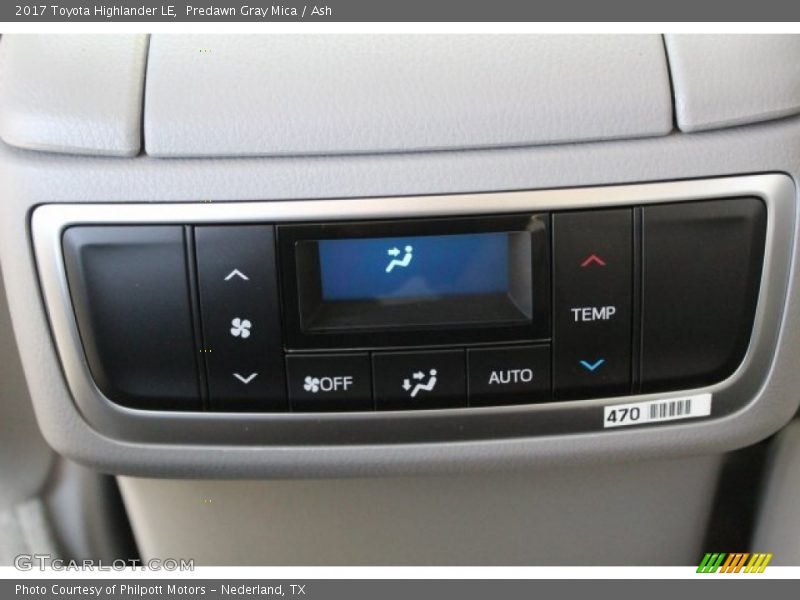 Predawn Gray Mica / Ash 2017 Toyota Highlander LE