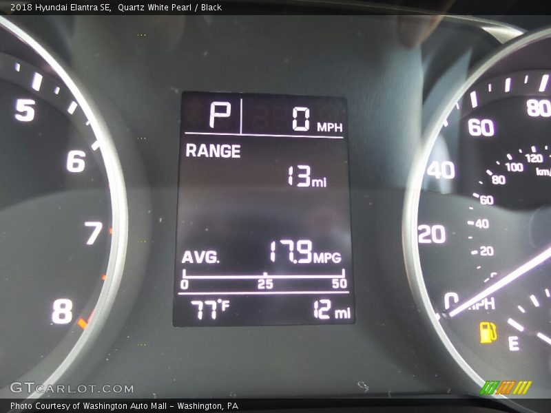 Quartz White Pearl / Black 2018 Hyundai Elantra SE