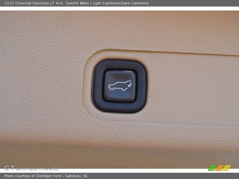 Summit White / Light Cashmere/Dark Cashmere 2012 Chevrolet Suburban LT 4x4