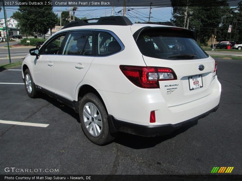 Crystal White Pearl / Slate Black 2017 Subaru Outback 2.5i