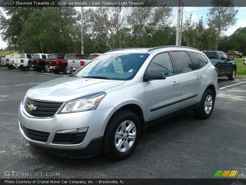 Front 3/4 View of 2017 Traverse LS