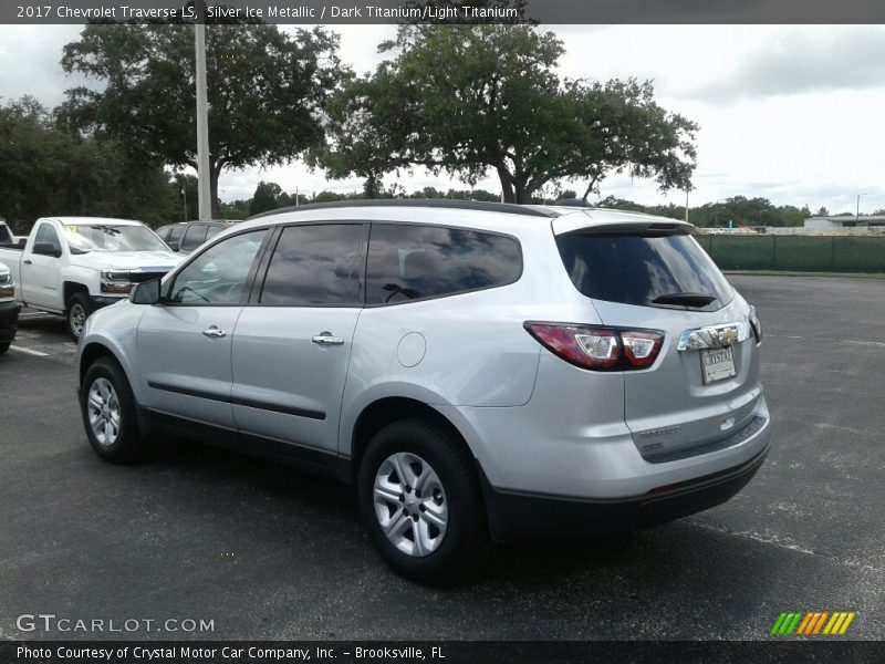  2017 Traverse LS Silver Ice Metallic