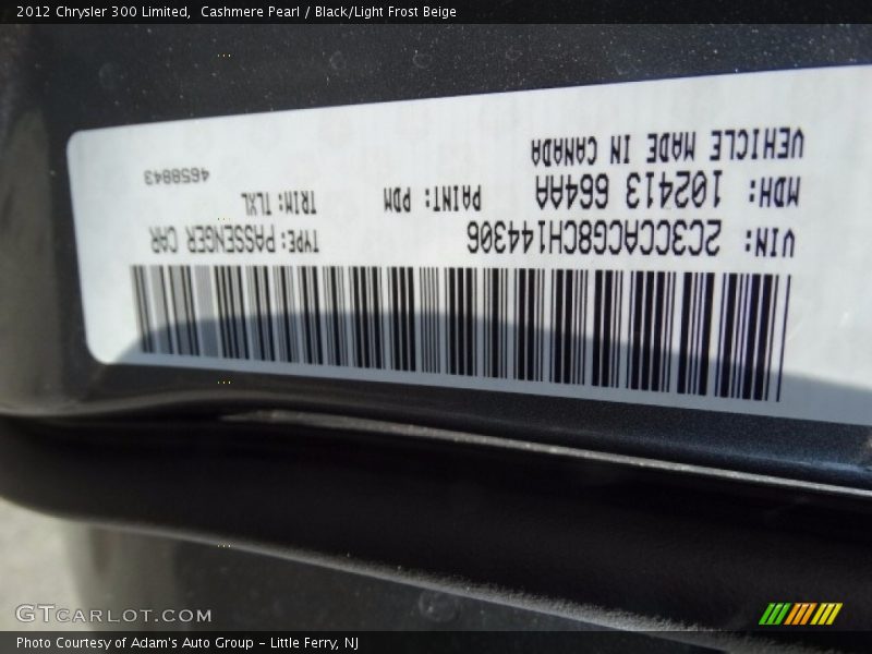 Cashmere Pearl / Black/Light Frost Beige 2012 Chrysler 300 Limited