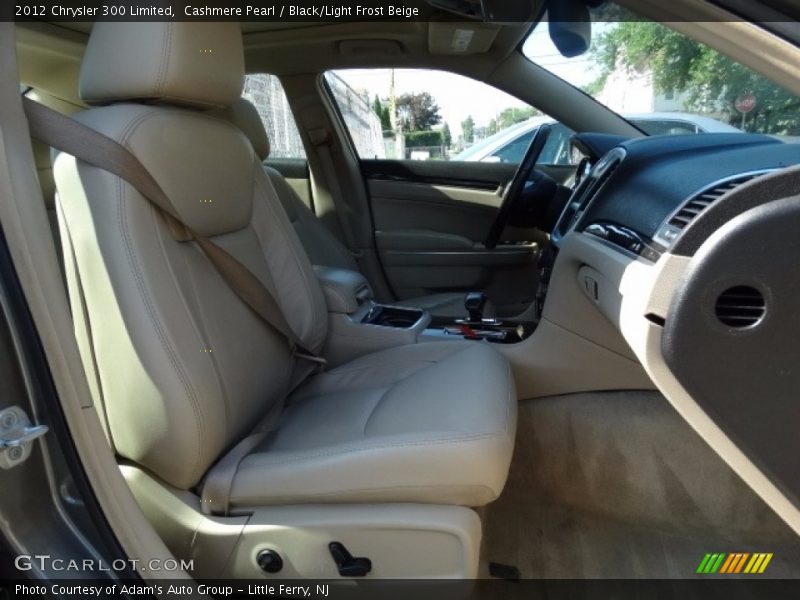 Cashmere Pearl / Black/Light Frost Beige 2012 Chrysler 300 Limited