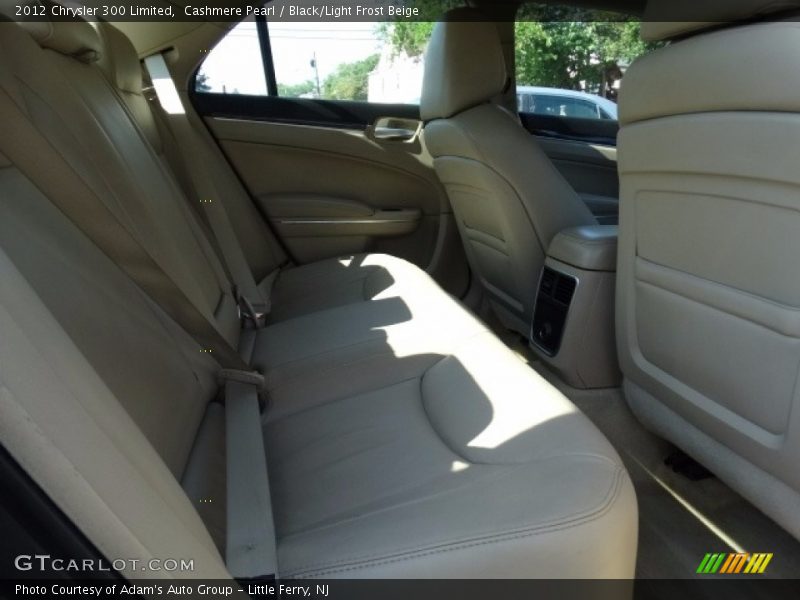Cashmere Pearl / Black/Light Frost Beige 2012 Chrysler 300 Limited