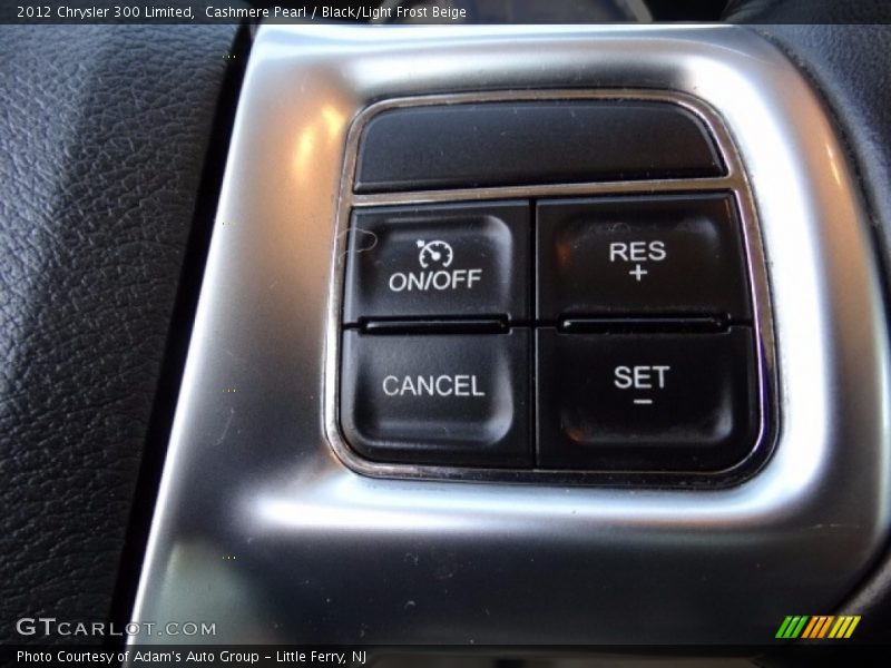 Cashmere Pearl / Black/Light Frost Beige 2012 Chrysler 300 Limited