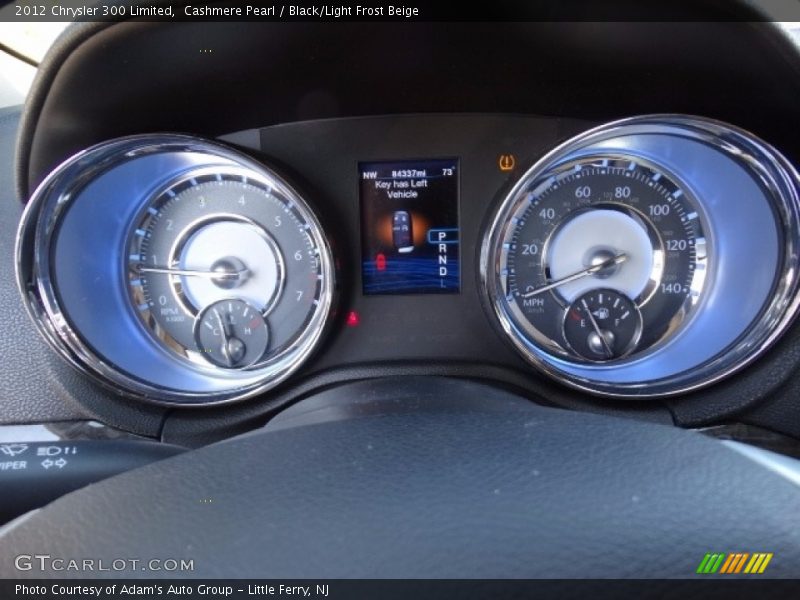 Cashmere Pearl / Black/Light Frost Beige 2012 Chrysler 300 Limited