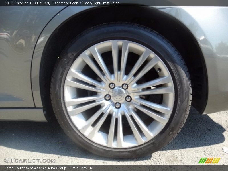 Cashmere Pearl / Black/Light Frost Beige 2012 Chrysler 300 Limited