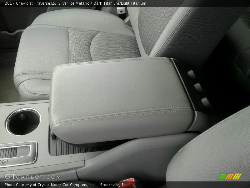 Silver Ice Metallic / Dark Titanium/Light Titanium 2017 Chevrolet Traverse LS