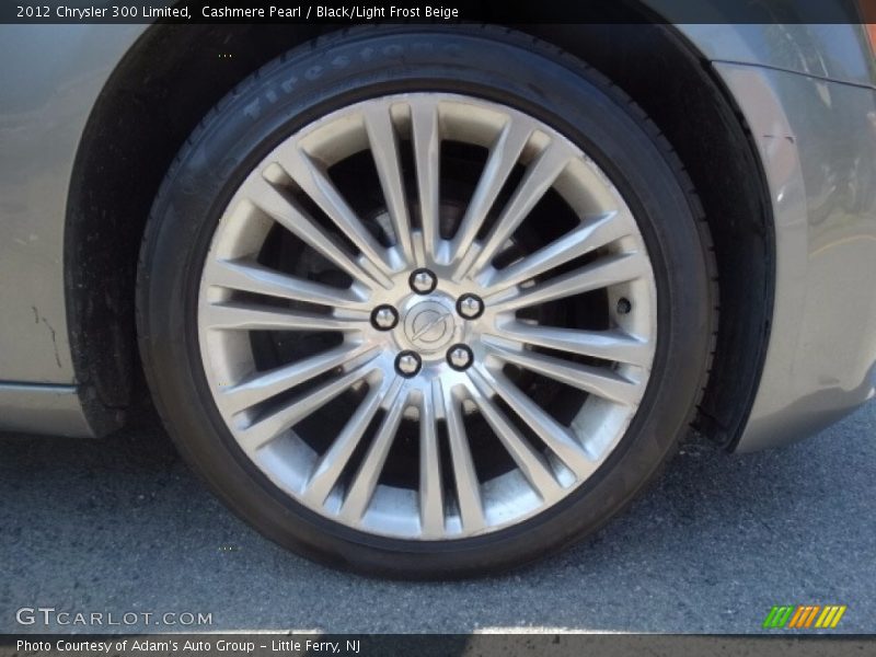 Cashmere Pearl / Black/Light Frost Beige 2012 Chrysler 300 Limited