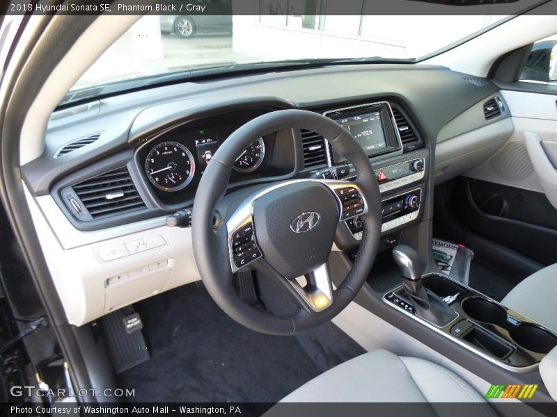Phantom Black / Gray 2018 Hyundai Sonata SE