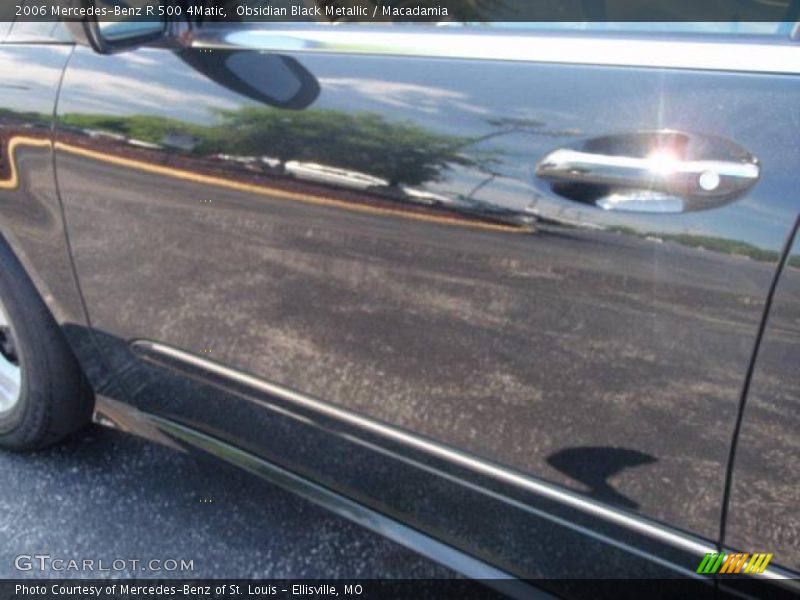 Obsidian Black Metallic / Macadamia 2006 Mercedes-Benz R 500 4Matic