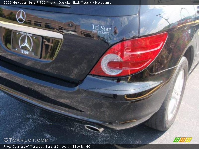 Obsidian Black Metallic / Macadamia 2006 Mercedes-Benz R 500 4Matic