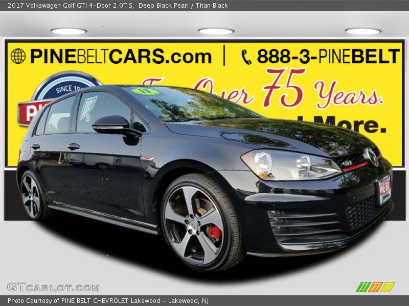 Deep Black Pearl / Titan Black 2017 Volkswagen Golf GTI 4-Door 2.0T S