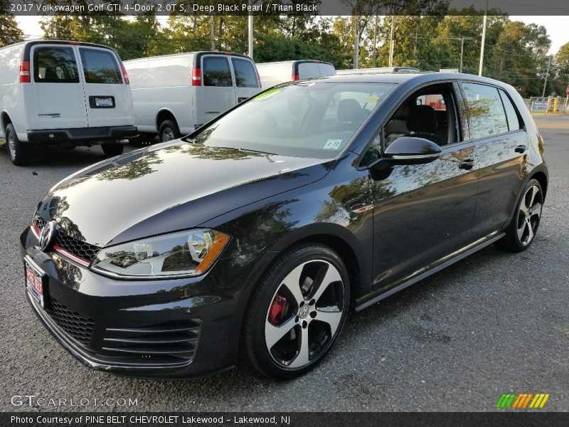 Deep Black Pearl / Titan Black 2017 Volkswagen Golf GTI 4-Door 2.0T S