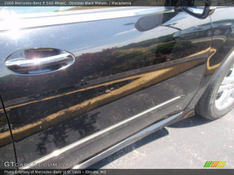Obsidian Black Metallic / Macadamia 2006 Mercedes-Benz R 500 4Matic