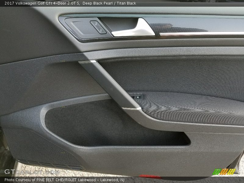 Deep Black Pearl / Titan Black 2017 Volkswagen Golf GTI 4-Door 2.0T S