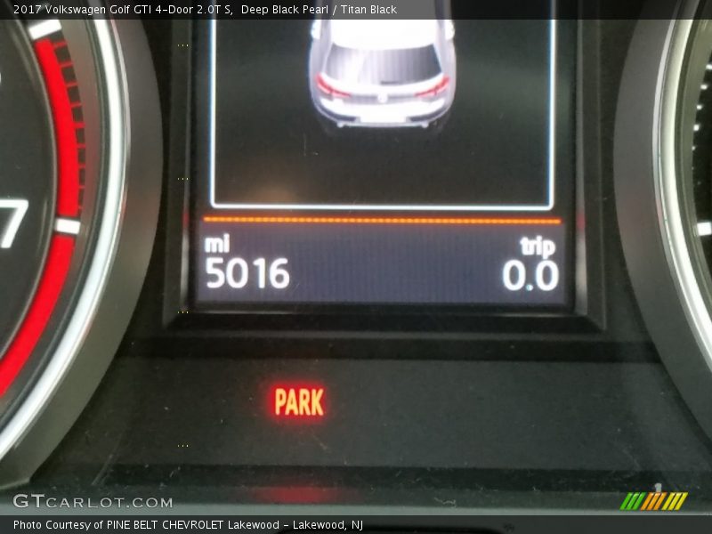 Deep Black Pearl / Titan Black 2017 Volkswagen Golf GTI 4-Door 2.0T S