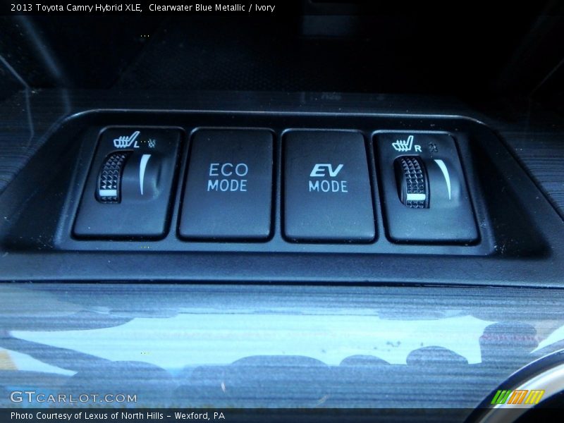 Clearwater Blue Metallic / Ivory 2013 Toyota Camry Hybrid XLE