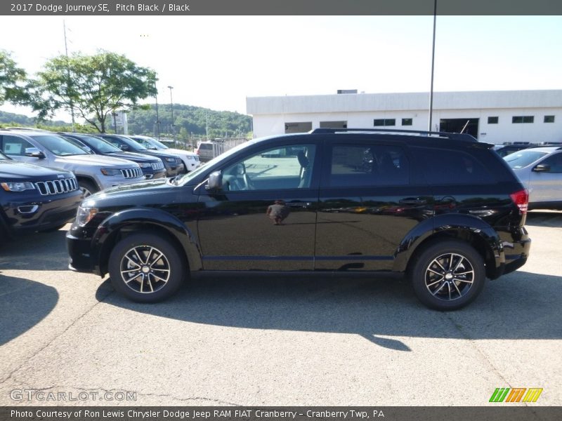 Pitch Black / Black 2017 Dodge Journey SE