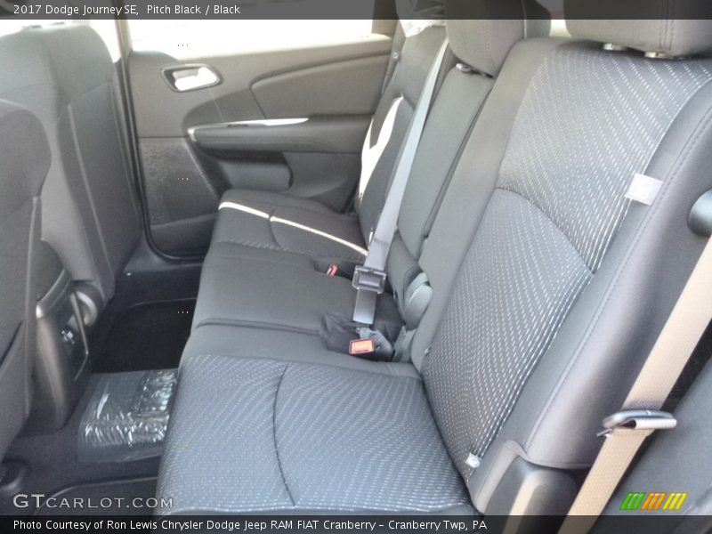 Pitch Black / Black 2017 Dodge Journey SE