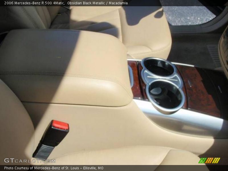 Obsidian Black Metallic / Macadamia 2006 Mercedes-Benz R 500 4Matic