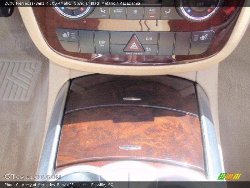 Obsidian Black Metallic / Macadamia 2006 Mercedes-Benz R 500 4Matic