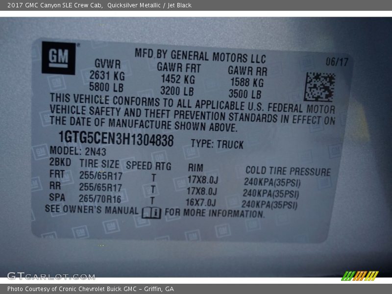 Quicksilver Metallic / Jet Black 2017 GMC Canyon SLE Crew Cab