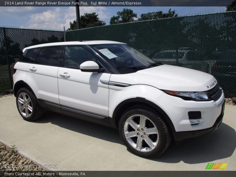 Fuji White / Almond/Espresso 2014 Land Rover Range Rover Evoque Pure Plus