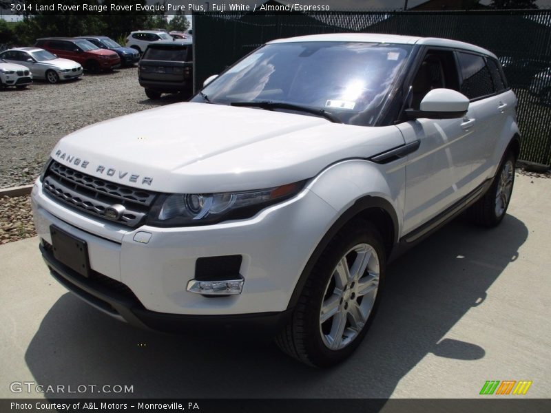 Fuji White / Almond/Espresso 2014 Land Rover Range Rover Evoque Pure Plus