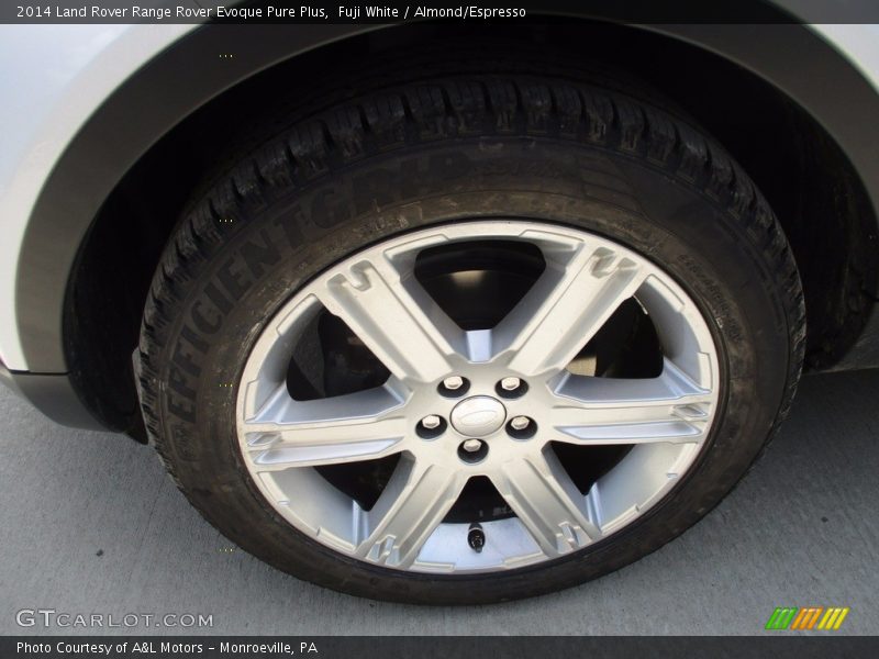 Fuji White / Almond/Espresso 2014 Land Rover Range Rover Evoque Pure Plus