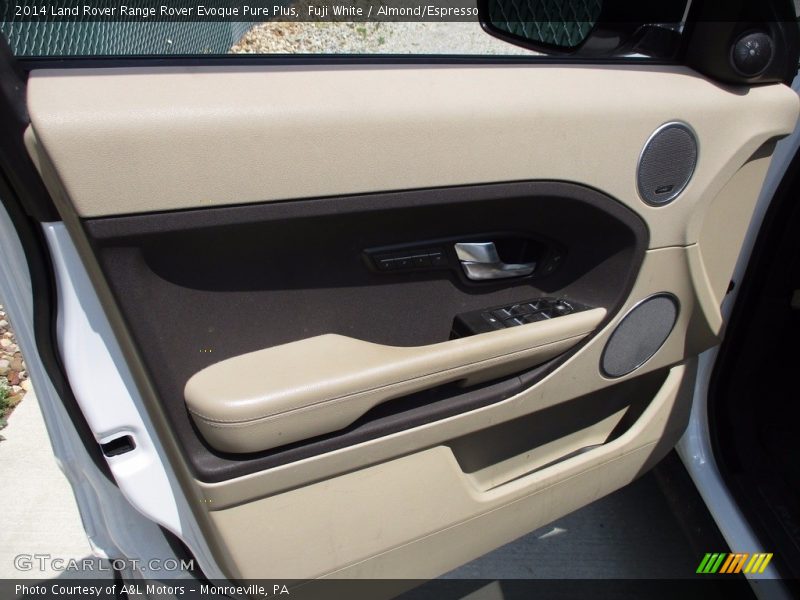 Fuji White / Almond/Espresso 2014 Land Rover Range Rover Evoque Pure Plus